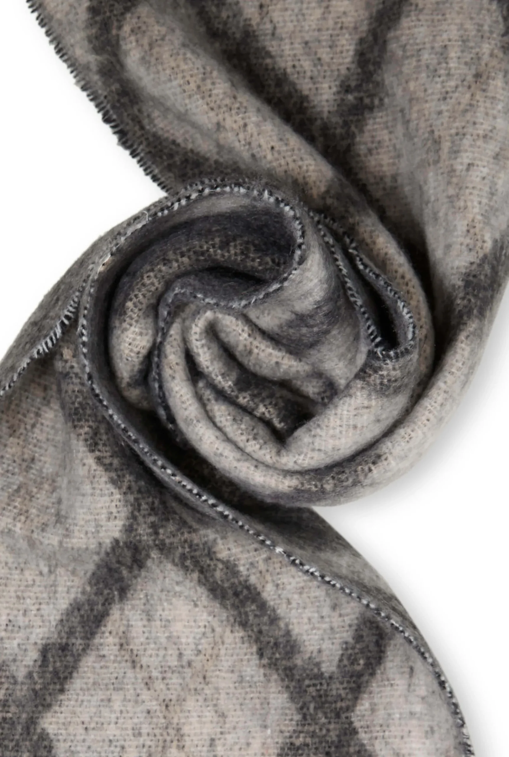 James Lakeland Diamond Black Scarf